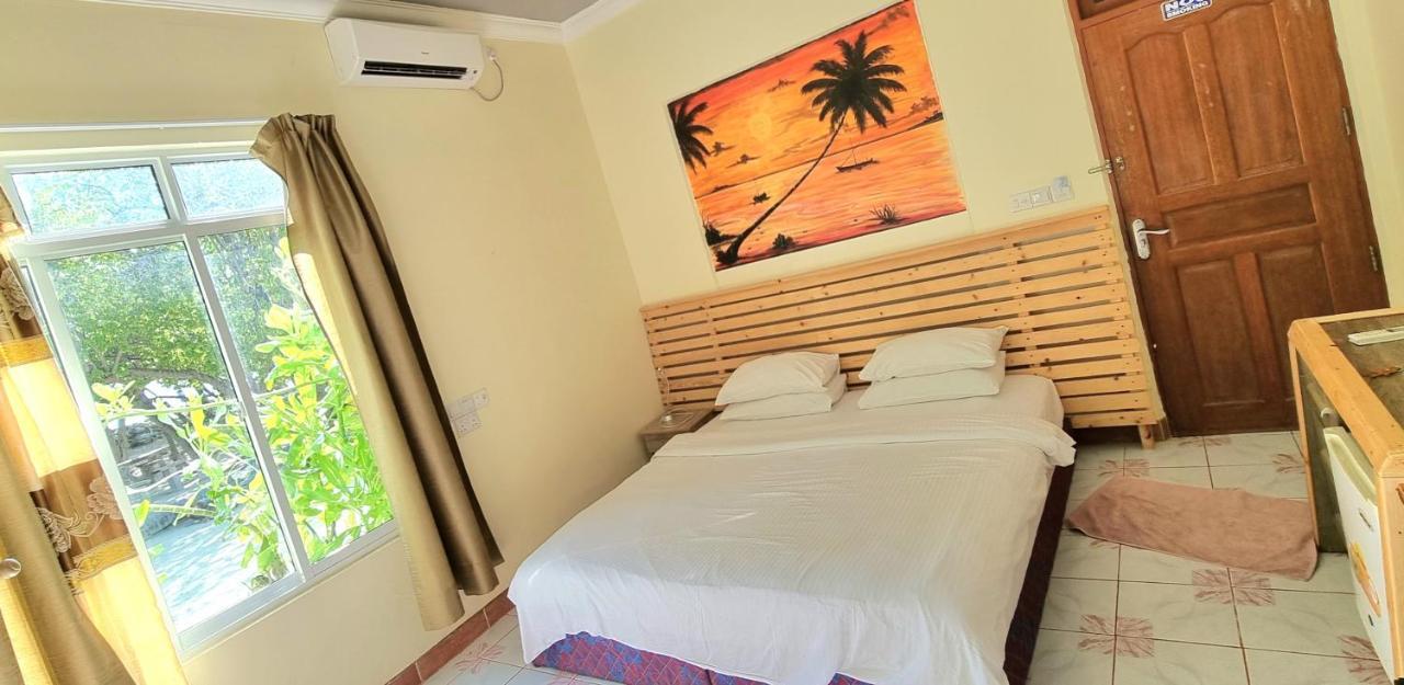 Gurus Maldives at Gulhi Island Hotel Bagian luar foto
